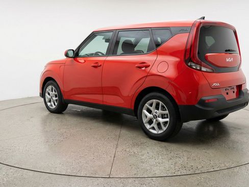 Used 2025 Kia Soul LX w/ LX Technology Package image 6