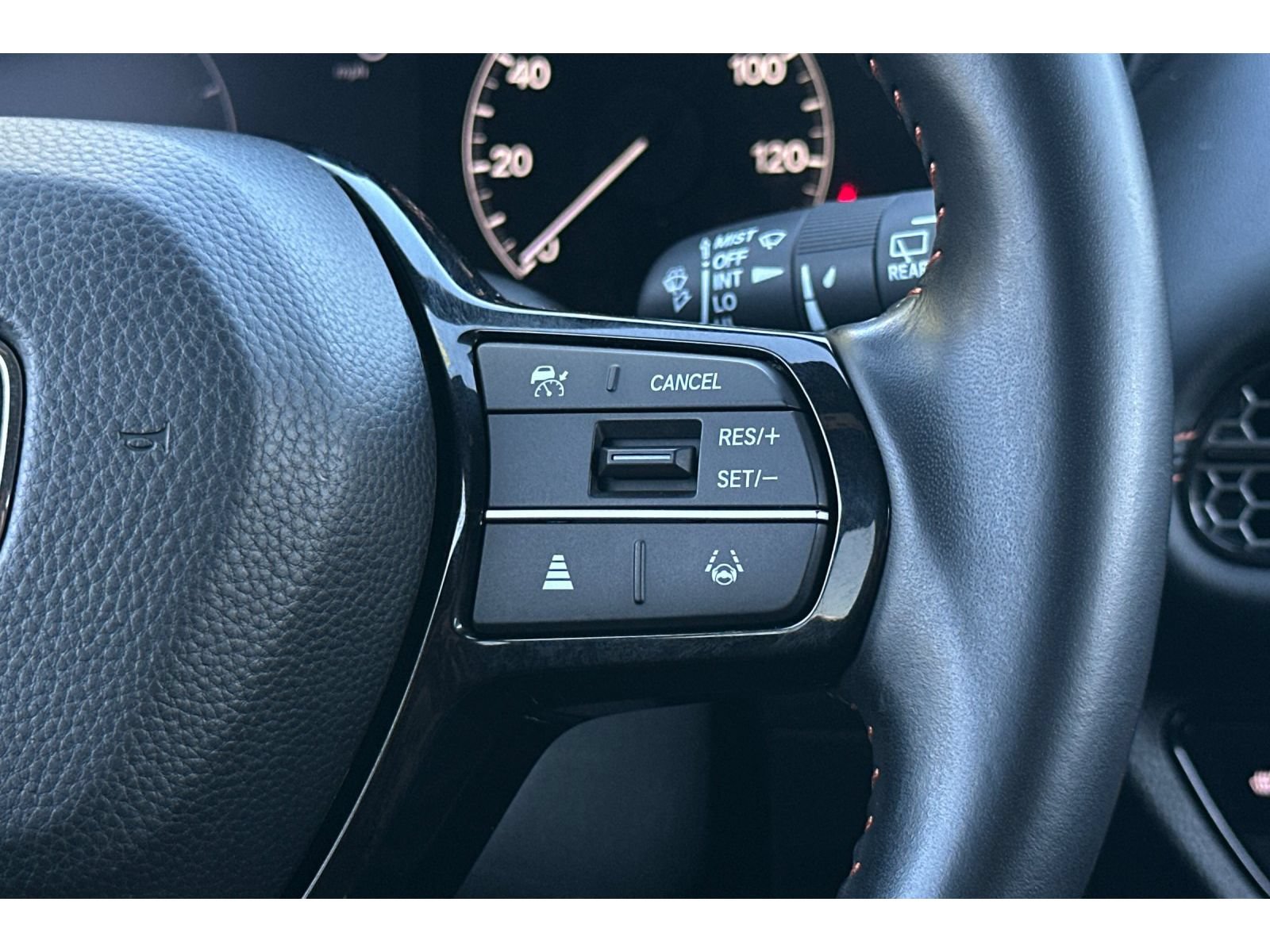 Used 2025 Honda HR-V Sport image 39