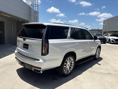 Used 2024 Cadillac Escalade Premium Luxury w/ Performance Package AWD/4WD image 6