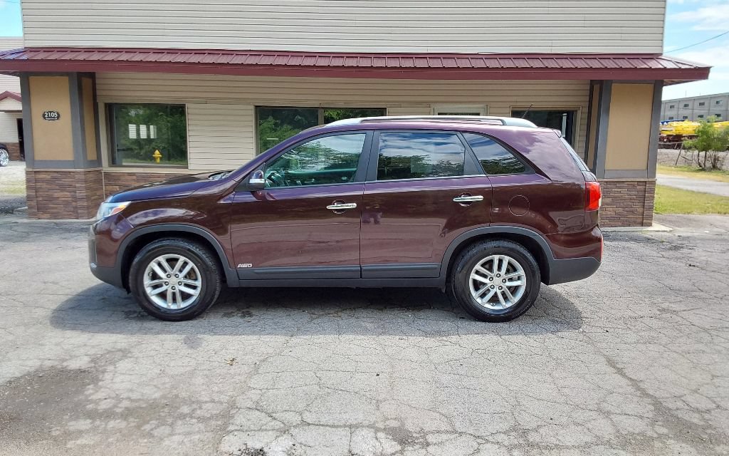 Used 2015 Kia Sorento LX AWD/4WD image 1