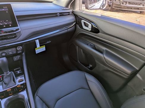 New 2026 Jeep Compass Limited image 18