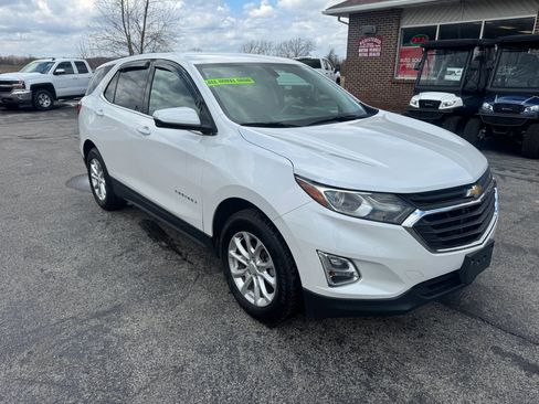 Used 2018 Chevrolet Equinox LT image 3