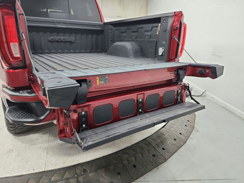 Used 2024 GMC Sierra 1500 AT4 w/ Technology Package AWD/4WD image 58