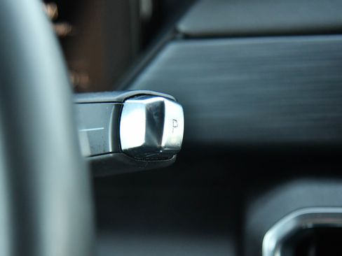 Used 2024 GMC Acadia Elevation image 35