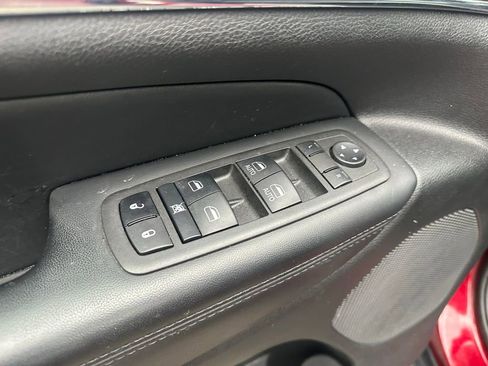 Used 2021 Jeep Grand Cherokee Limited w/ Luxury Group II image 9