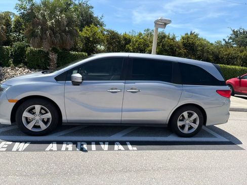 Used 2020 Honda Odyssey EX-L image 2