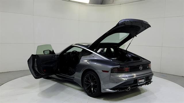 Certified 2024 Nissan Z Performance w/ Floor Mat Package RWD image 30