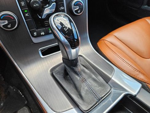 Used 2015 Volvo V60 T5 Premier FWD image 26