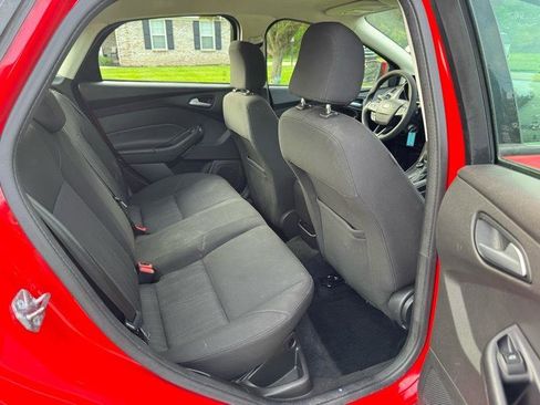Used 2017 Ford Focus SE FWD image 11