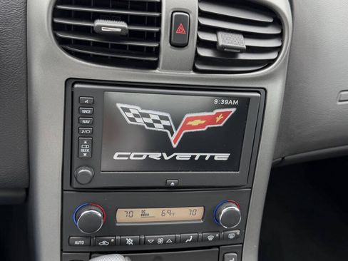 Used 2007 Chevrolet Corvette Coupe w/ Preferred Equipment Group RWD image 32
