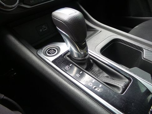 Used 2020 Nissan Sentra S FWD image 41