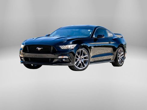Used 2015 Ford Mustang GT Premium RWD image 38