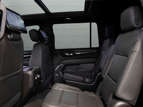 Used 2021 GMC Yukon XL Denali w/ Denali Premium Package AWD/4WD image 62