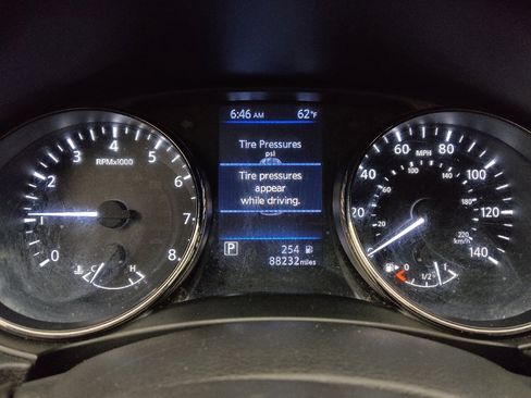 Used 2020 Nissan Rogue Sport SV FWD image 23