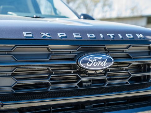 New 2026 Ford Expedition Max Active image 15