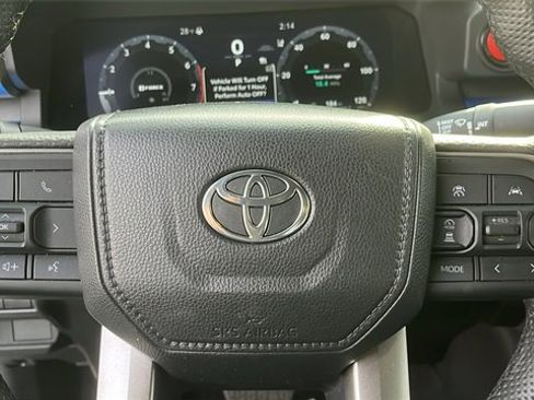 Used 2024 Toyota Tacoma TRD Off-Road image 11