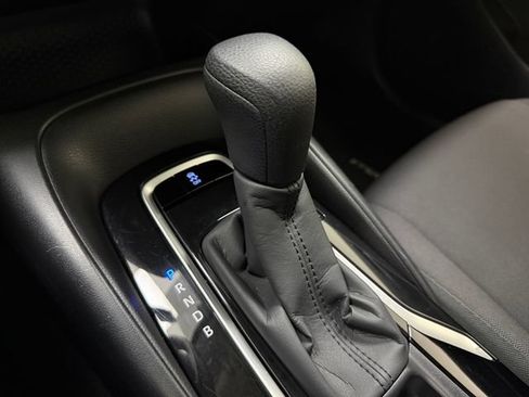 Used 2021 Toyota Corolla LE FWD image 19