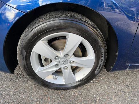 Used 2013 Hyundai Elantra GLS w/ Preferred Pkg FWD image 16