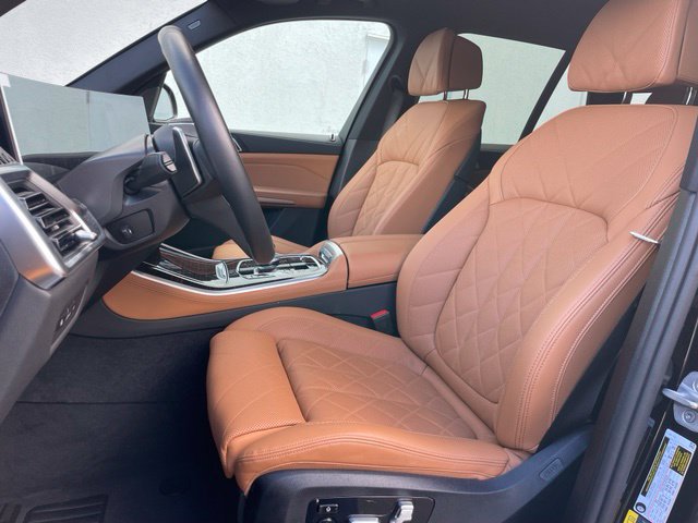 Used 2026 BMW X5 xDrive50e AWD/4WD image 6
