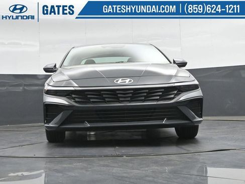 New 2026 Hyundai Elantra SE FWD image 37