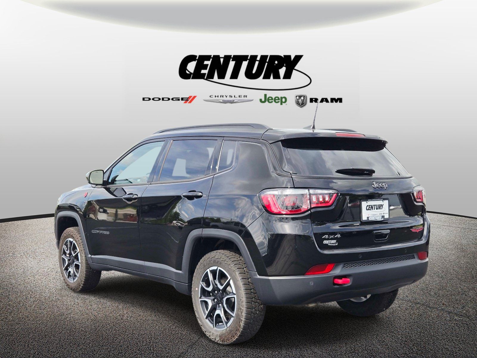 Used 2024 Jeep Compass Trailhawk AWD/4WD image 7