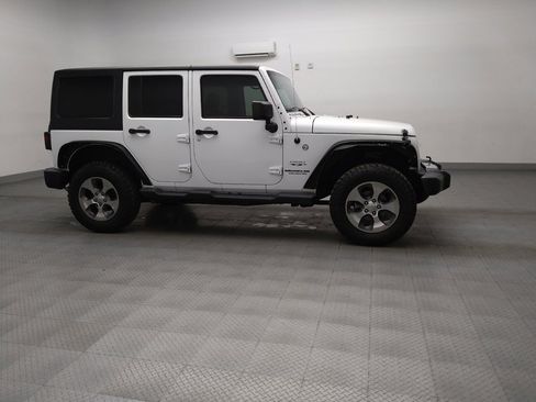 Used 2017 Jeep Wrangler Unlimited Sahara w/ Max Tow Package image 11