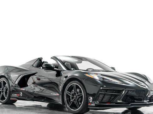 Used 2025 Chevrolet Corvette Stingray Preferred Conv w/ Chrome Exterior Badge Package RWD image 17