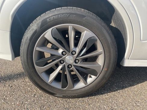 Used 2022 Buick Encore GX Select w/ Sport Touring Package image 9