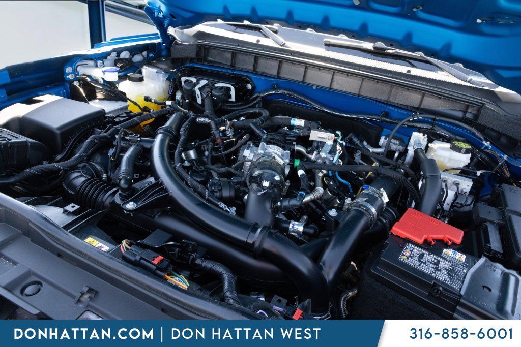 Used 2025 Ford Bronco Badlands AWD/4WD image 32