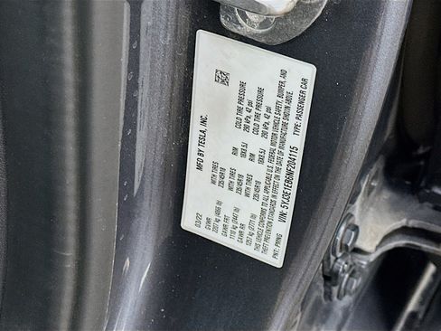Used 2022 Tesla Model 3 Long Range AWD/4WD image 12