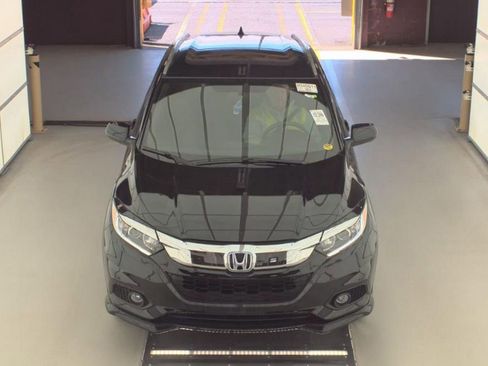 Used 2022 Honda HR-V Sport image 2