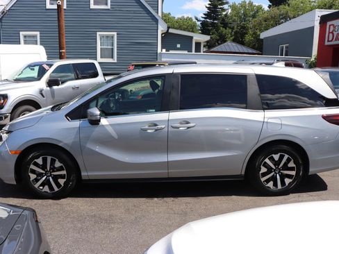 Used 2026 Honda Odyssey EX-L image 2