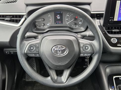 Used 2025 Toyota Corolla LE FWD image 14