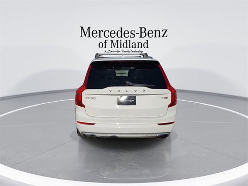 Used 2020 Volvo XC90 T5 Momentum w/ Protection Package image 7