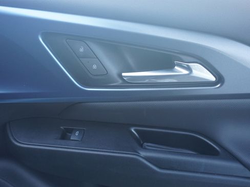 Used 2025 Chevrolet Equinox EV LT w/ Convenience Package image 22