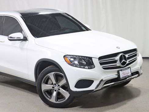 Used 2017 Mercedes-Benz GLC 300 4MATIC image 2
