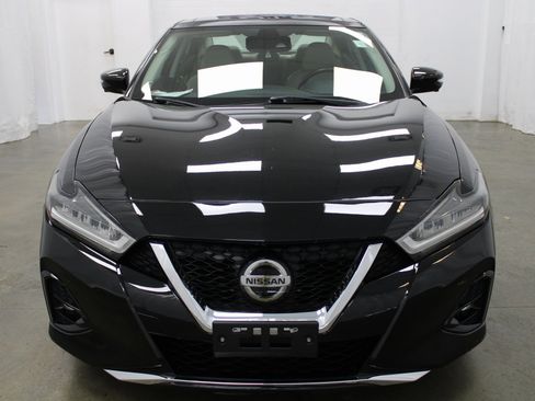Used 2020 Nissan Maxima Platinum image 2