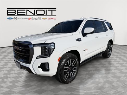 Used 2022 GMC Yukon AT4 w/ Max Trailering Package image 3