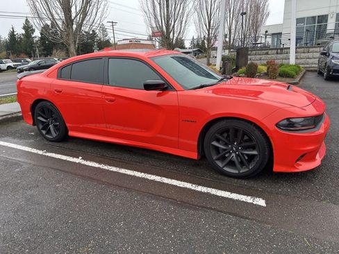 Used 2021 Dodge Charger R/T w/ Plus Group image 5