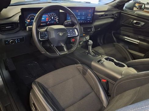 Used 2024 Ford Mustang Coupe RWD image 4