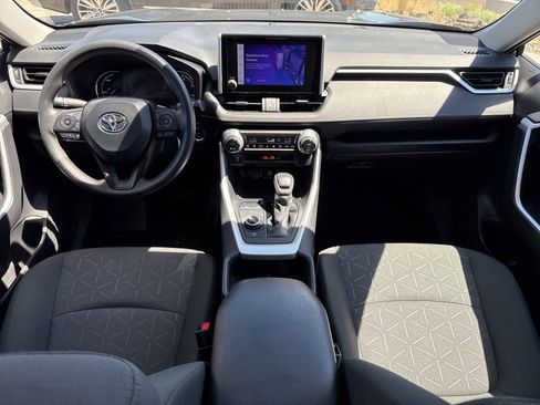 Used 2024 Toyota RAV4 XLE image 18