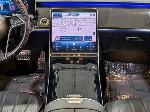 Used 2022 Mercedes-Benz S 500 4MATIC w/ AMG Line Package image 15