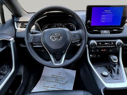Used 2024 Toyota RAV4 XSE AWD/4WD image 6