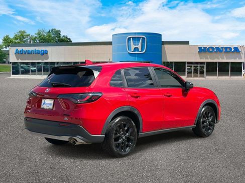 Used 2024 Honda HR-V Sport image 4