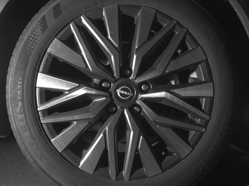 Used 2025 Nissan Altima 2.5 SV image 13