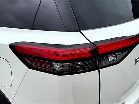 Certified 2024 Nissan Pathfinder SL AWD/4WD image 23
