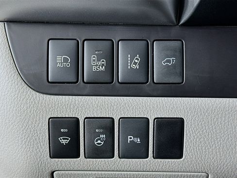 Used 2016 Toyota Highlander Limited Platinum image 17