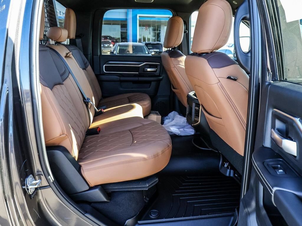 New 2025 RAM 2500 Big Horn AWD/4WD image 55