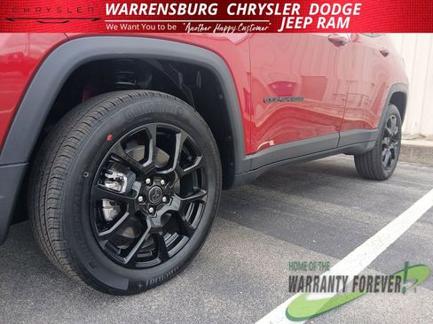 New 2026 Jeep Compass Latitude image 34