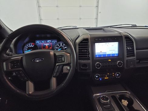 Used 2020 Ford Expedition XLT w/ Equipment Group 202A AWD/4WD image 12